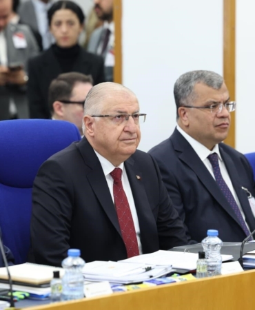 bakan-guler-terorle-mucadelemiz-ulkemizin-guvenligi-bolgemizin-huzur-ve-istikrari-icin-tavizsiz-bir-sekilde-AKyeyRZR.jpg