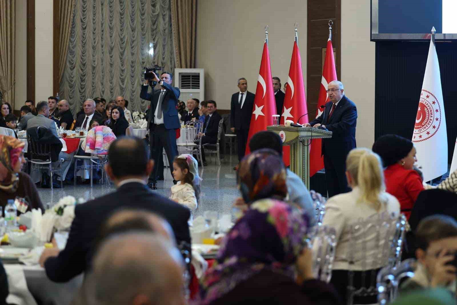 bakan guler terorun ortadan kaldirilmasi tarihi bir sorumluluk olarak karsimizda durmaktadir 0 OWpOthEG