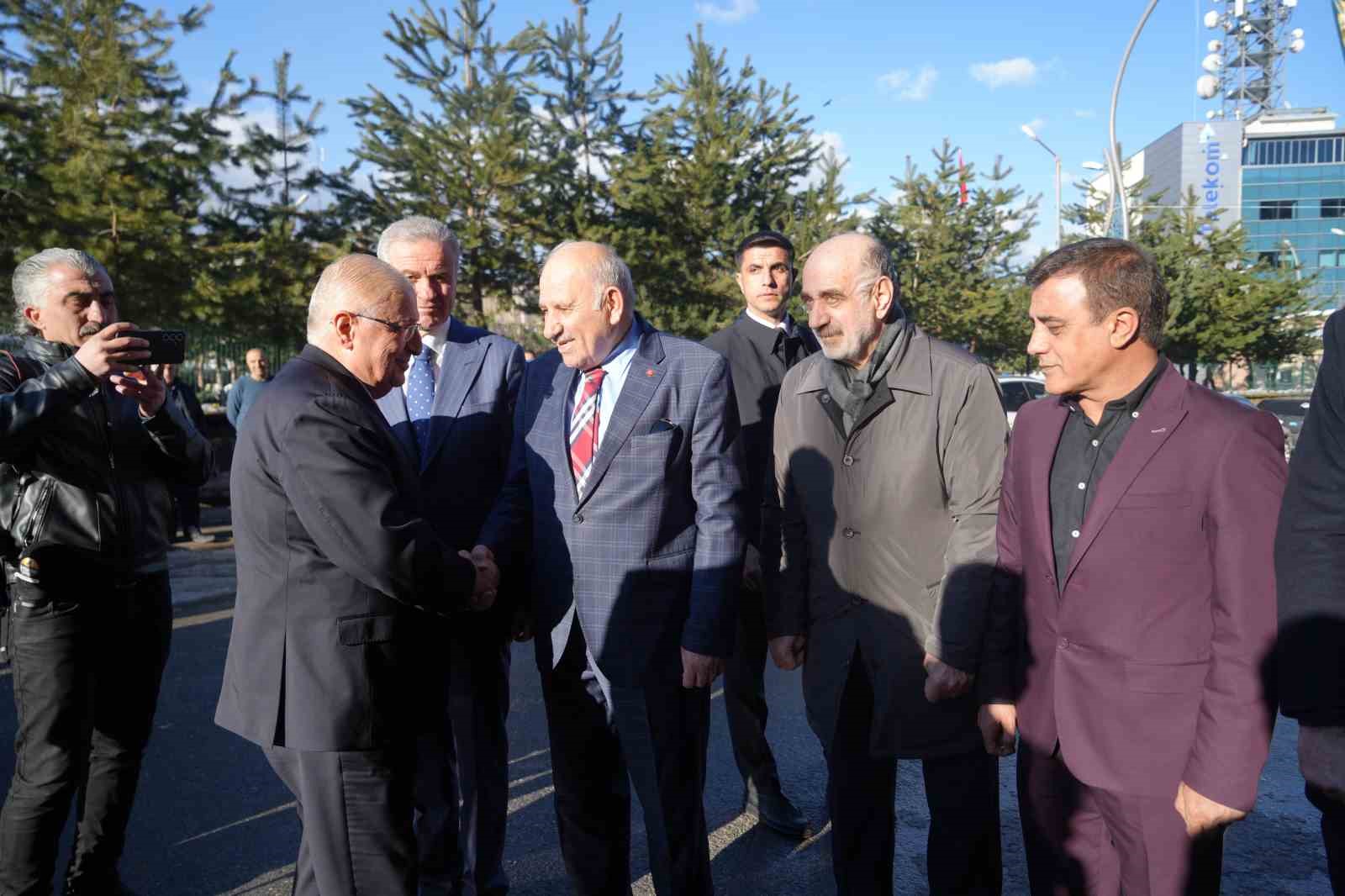 bakan guler turkiye catismanin degil barisin ve sagduyunun tarafinda yer almaktadir 4 8bYpgzZ2