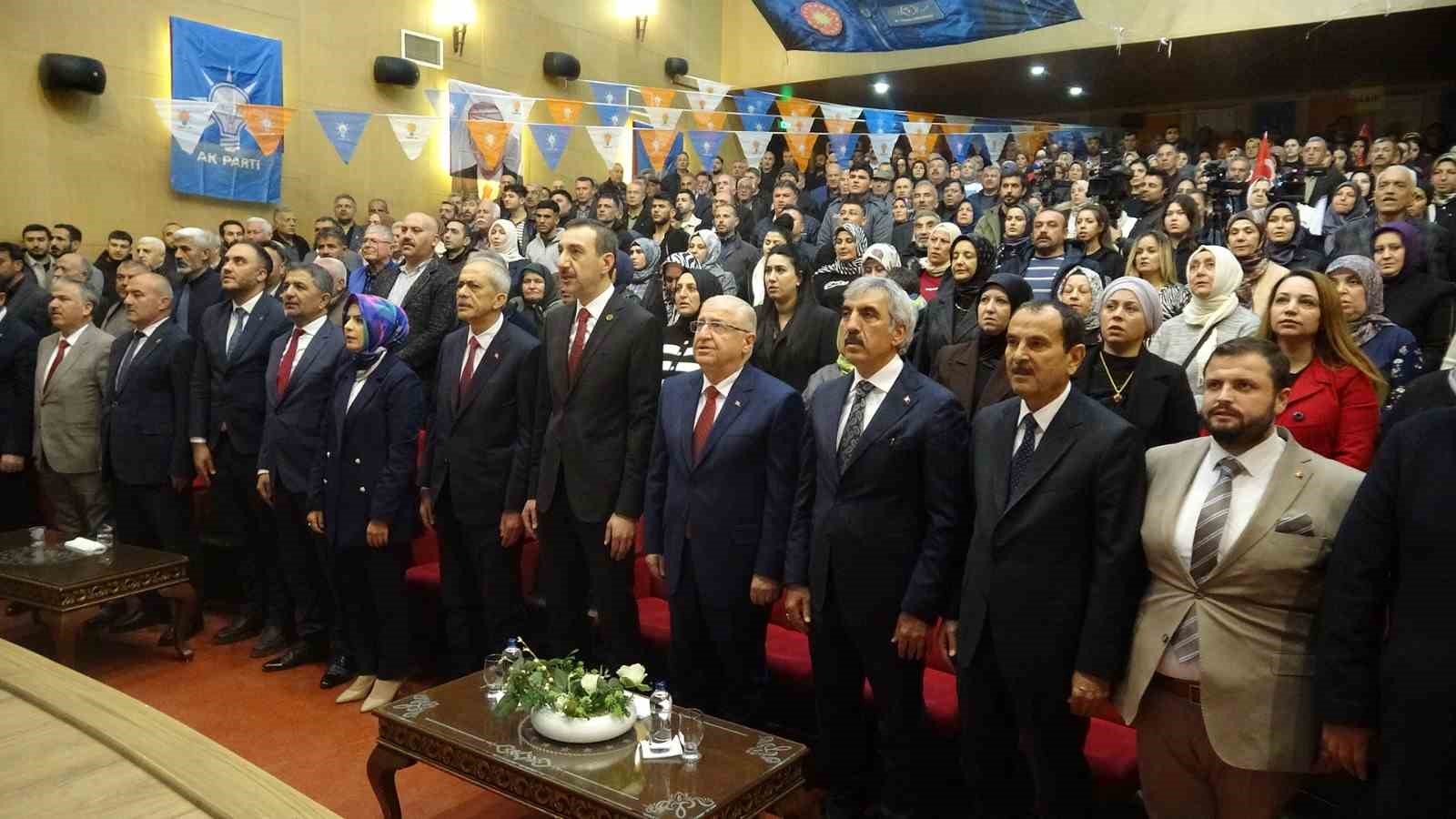 bakan guler ypgpydsdg teror orgutunun silahli unsurlarini feshederek devlet kurumlarina entegre olmasi tek cikar Ci46HHRX