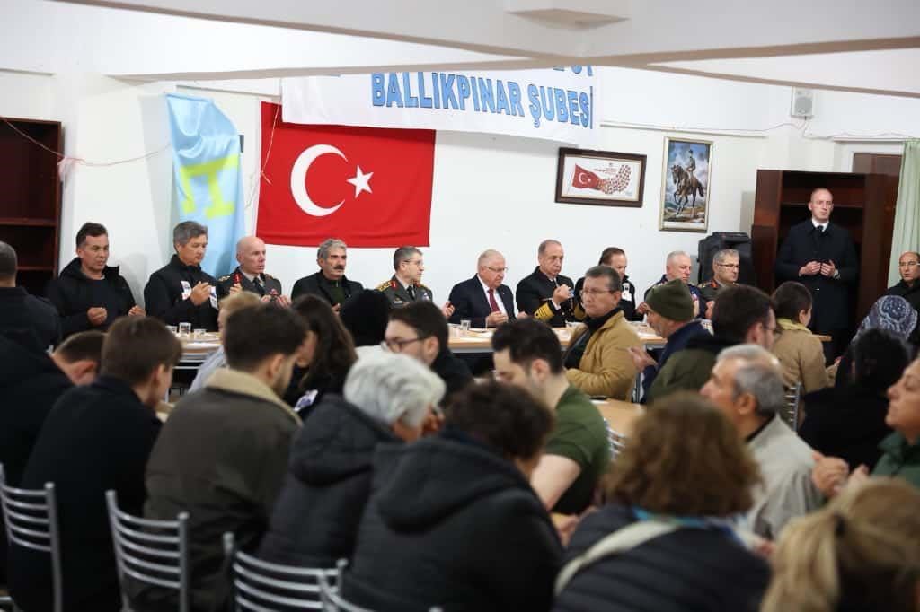 bakan gulerden sehit ailelerine ziyaret 1