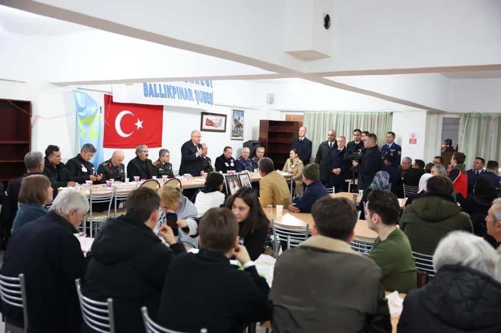 bakan gulerden sehit ailelerine ziyaret 3 1qhraatW