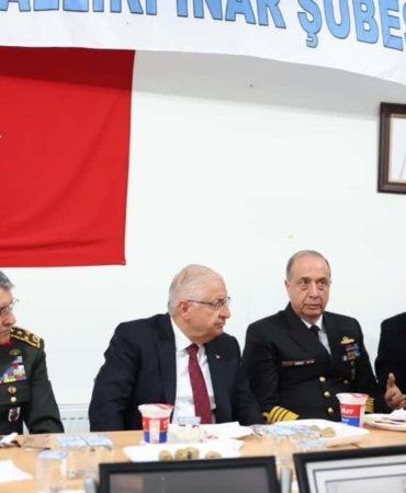 bakan-gulerden-sehit-ailelerine-ziyaret-DQaLarqW.jpg