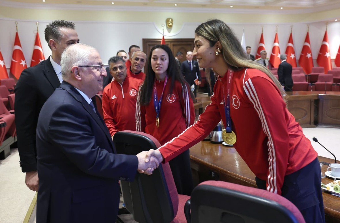 bakan gulerden tekvando milli takimina tebrik 1 ZfsXV7J2