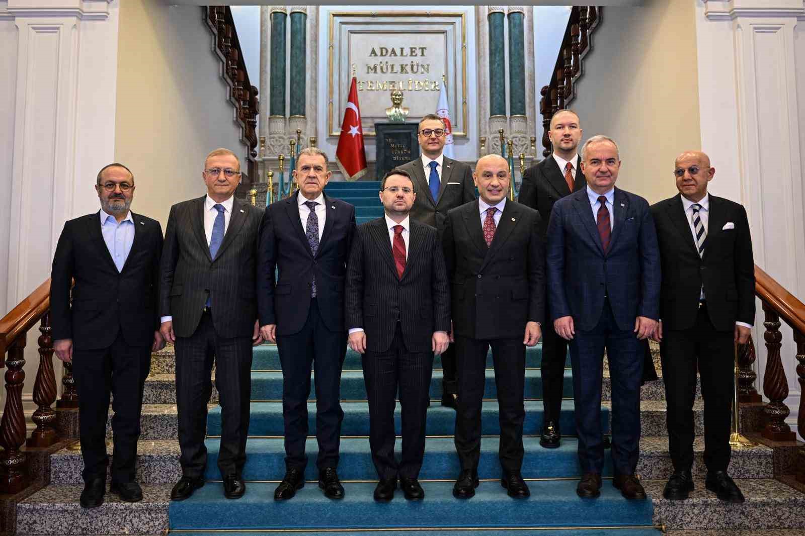 bakan gurlek 10 yili doldurmayan bir hakim ticaret mahkemesi baskani olmayacak 1