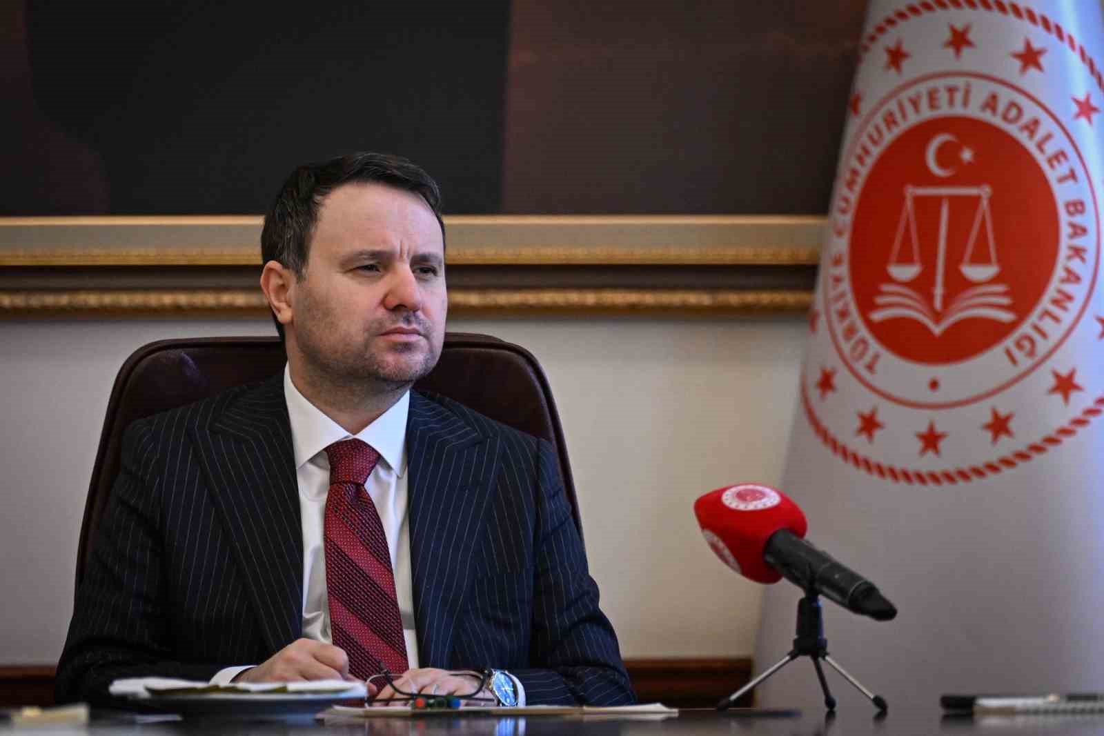 bakan gurlek 10 yili doldurmayan bir hakim ticaret mahkemesi baskani olmayacak 3 A54AXwDb