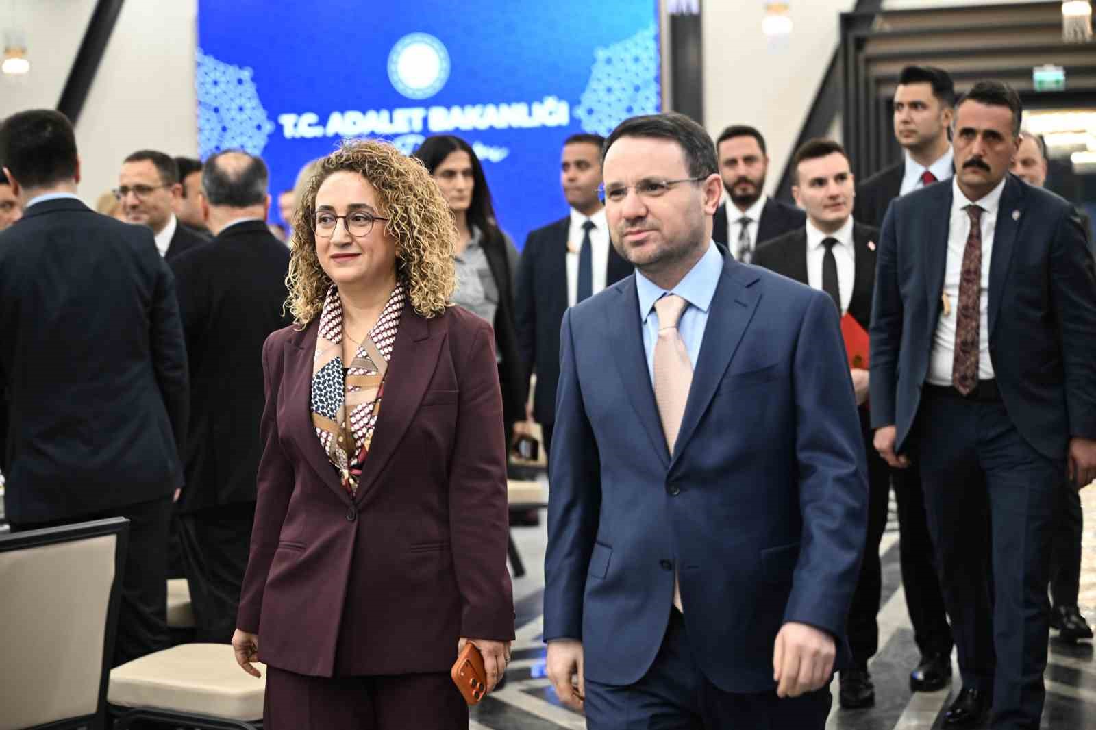 bakan gurlek adalet devletin vicdanidir 1 v2DQWQUv