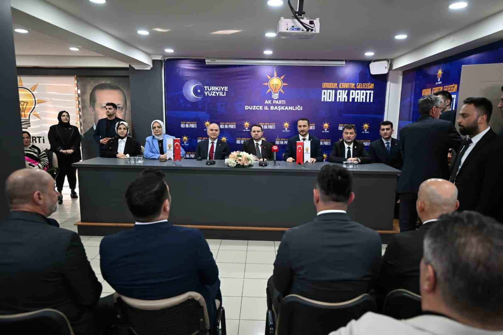 bakan gurlek bu ates cemberinde ulkemiz huzurlu guvenli 0 nPVRRkJK
