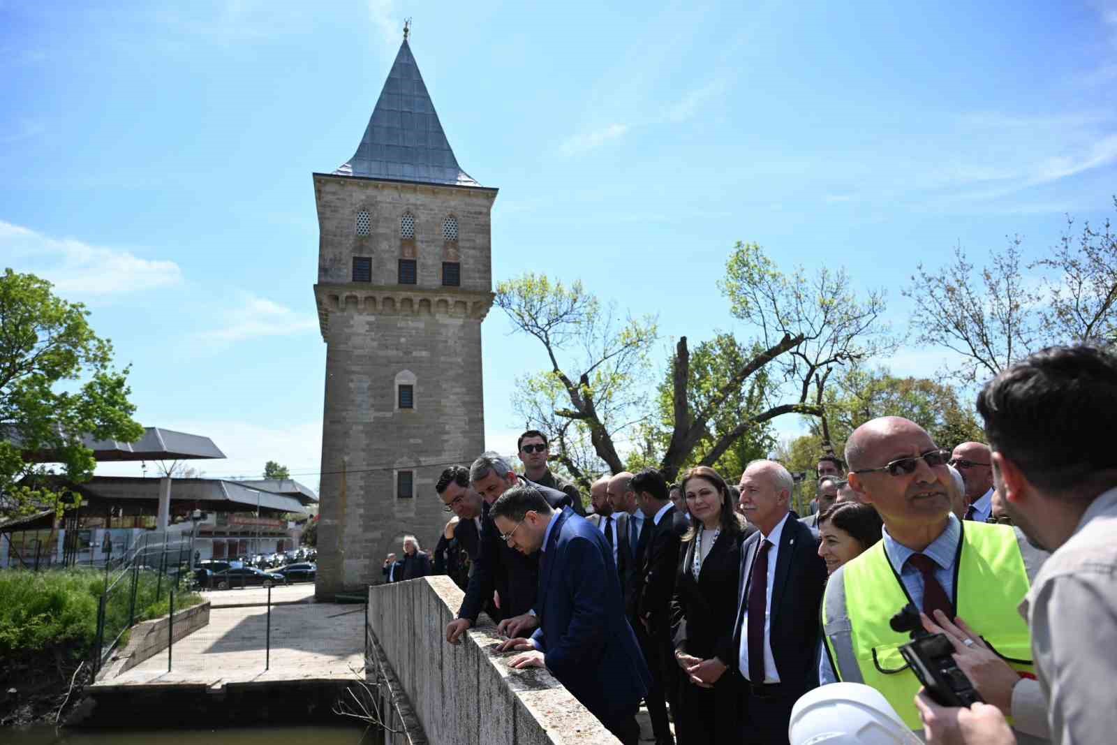 Bakan Gürlek Edirne’de temaslarını sürdürüyor 9 bakan gurlek edirnede temaslarini surduruyor 5