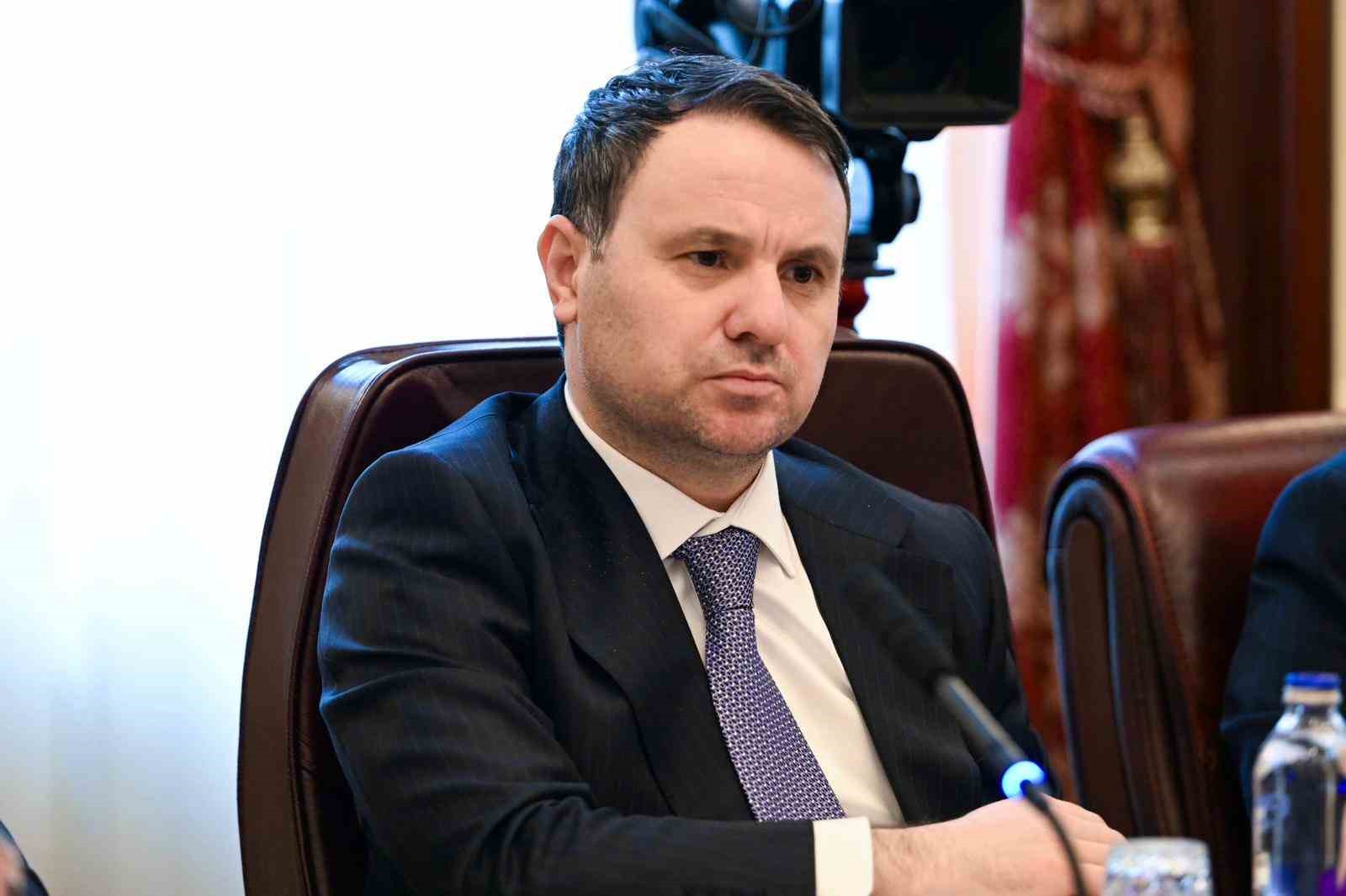 bakan gurlek kktc icisleri bakani oguz ile bir araya geldi 0 K86lh8Lf