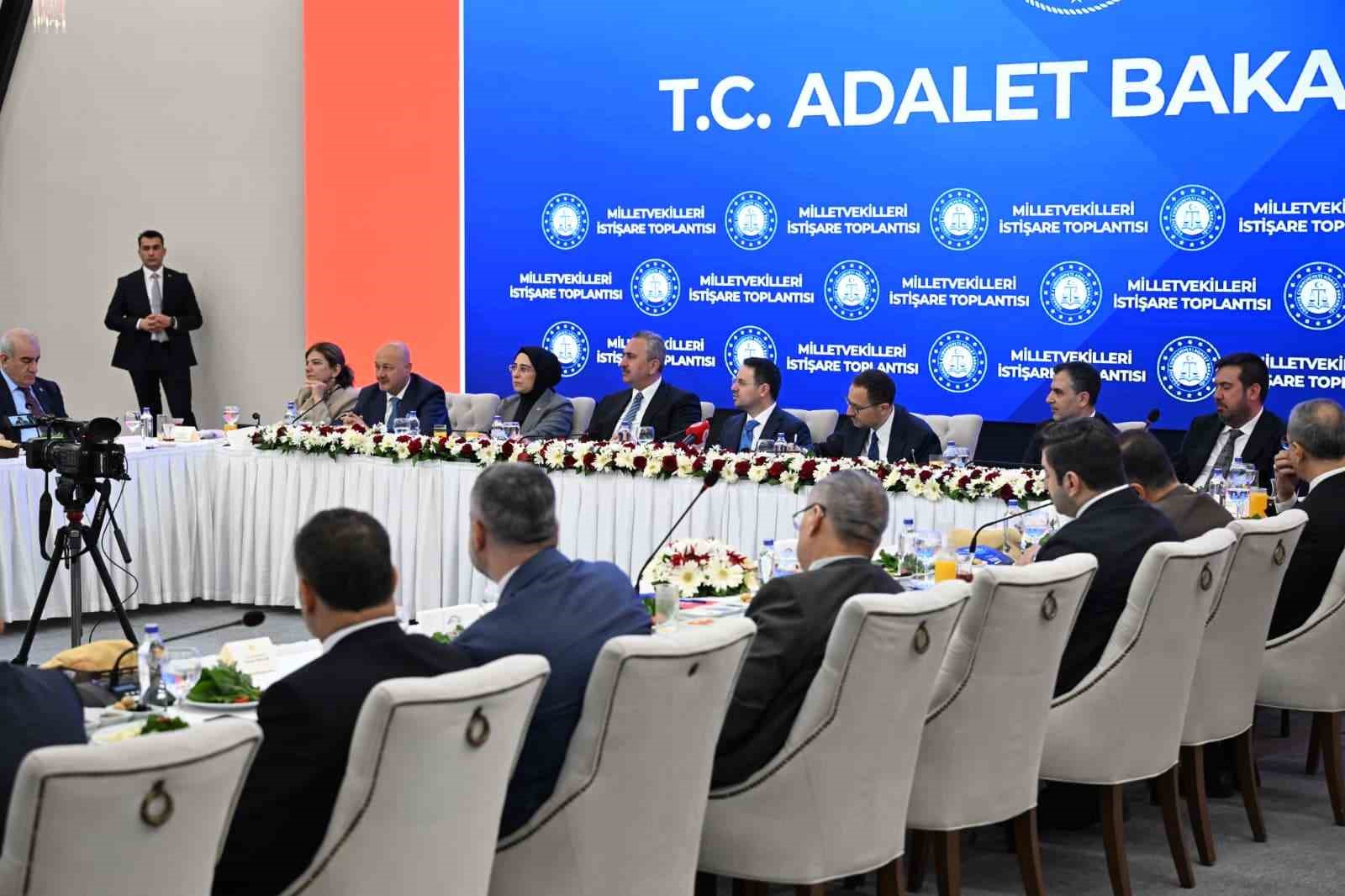 bakan gurlek terorsuz turkiye sureci sahada cok olumlu yansimasi var 2 VWcFsdSc