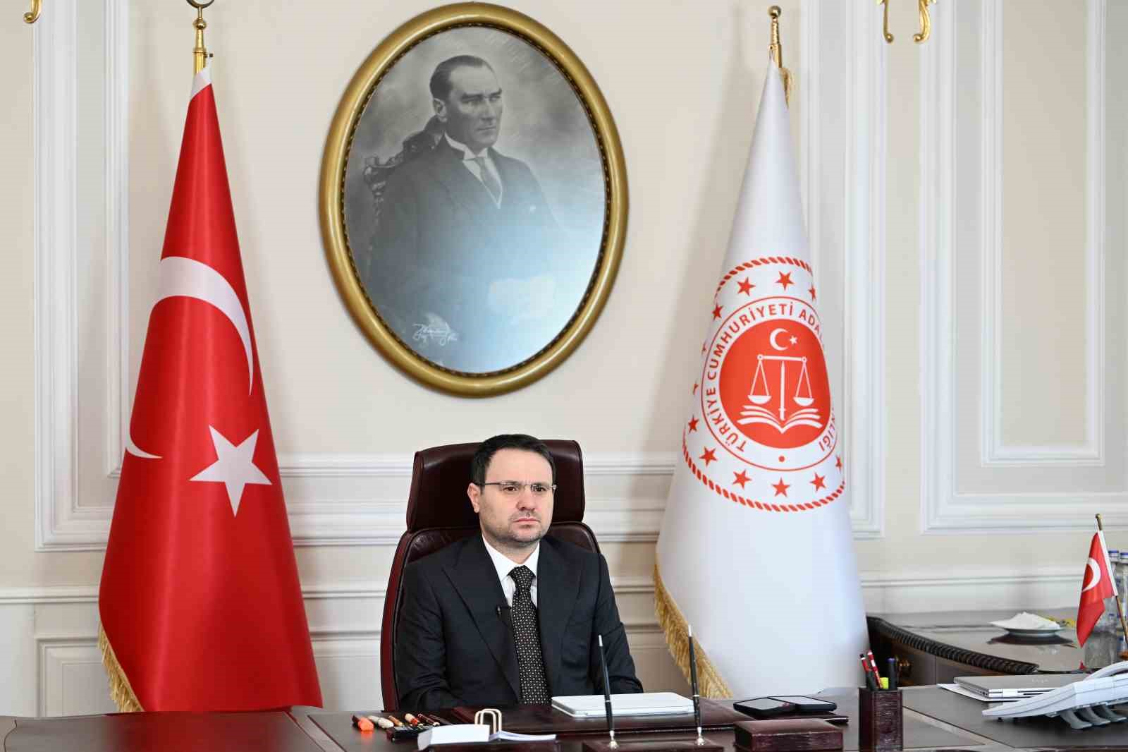 bakan gurlek ticari davalarin en kisa surede sonuca baglanmasi icin calismalarimizi kesintisiz surdurecegiz 1 QEiSmG6X