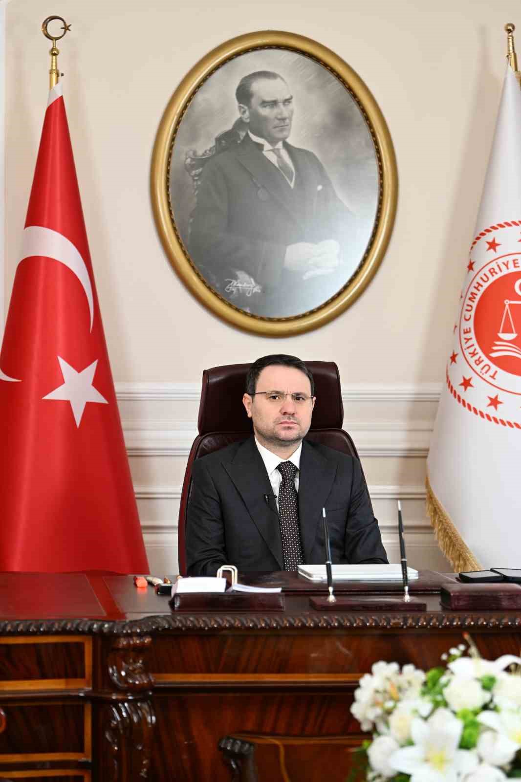 bakan gurlek ticari davalarin en kisa surede sonuca baglanmasi icin calismalarimizi kesintisiz surdurecegiz 2 JOWECina