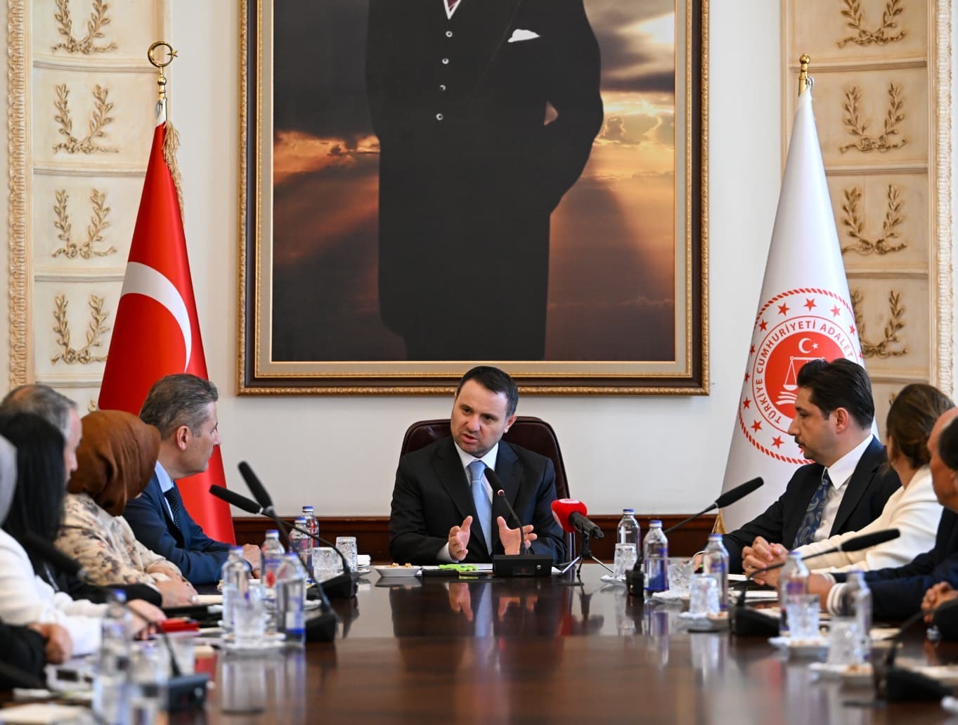 Bakan Gürlek: "Uyuşturucu madde kullanımı günümüzün en büyük sorunlarından biri" 5 bakan gurlek uyusturucu madde kullanimi gunumuzun en buyuk sorunlarindan biri 1 rJAa4gMP