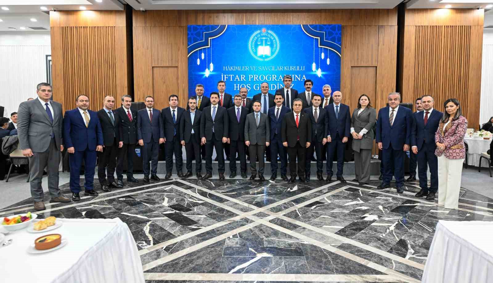 Bakan Gürlek: "Yargı bağımsızlığı bizim için bir temenni değil, vazgeçilmez bir ilkedir" 4 bakan gurlek yargi bagimsizligi bizim icin bir temenni degil vazgecilmez bir ilkedir 0 BU1hOPnh