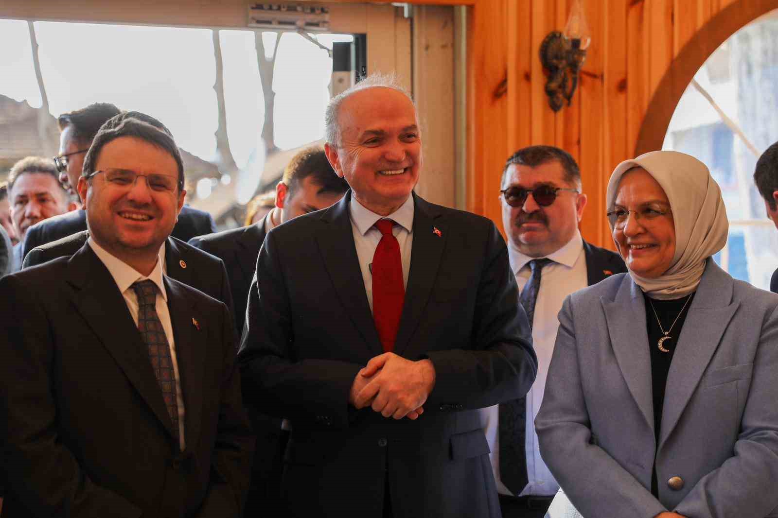 bakan gurlekten konuralpe ovgu dolu sozler her vatandasimiz konuralpi gormeli 2 DQHFW1vZ