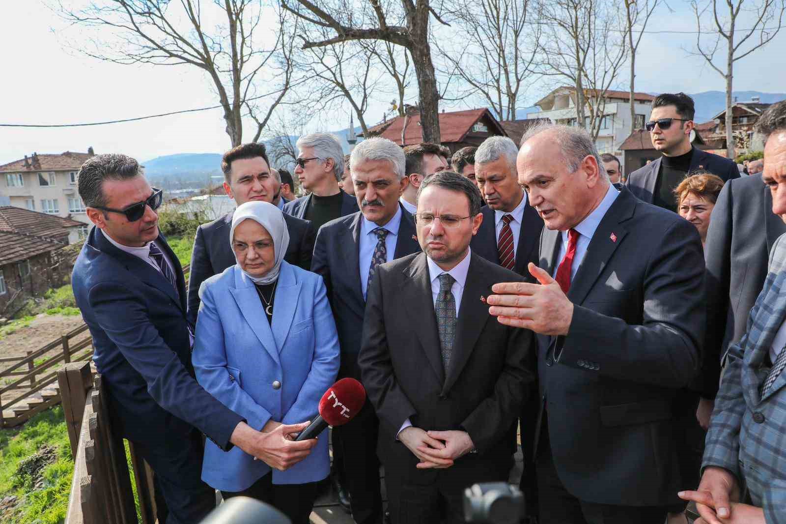 bakan gurlekten konuralpe ovgu dolu sozler her vatandasimiz konuralpi gormeli 4 KwUgScCz