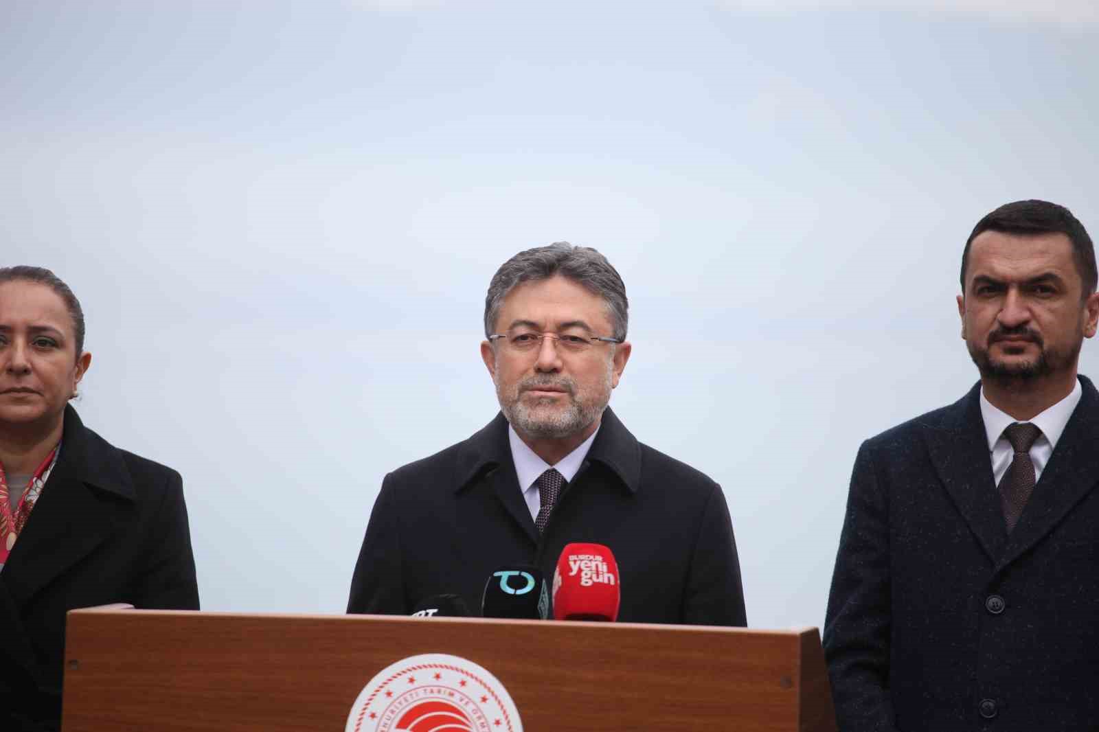 bakan ibrahim yumakli burdur golunde yilda 66 milyon metrekup su acigi meydana geliyor 0 k53ZA9e9