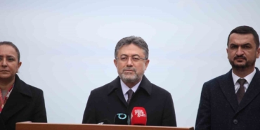 bakan-ibrahim-yumakli-burdur-golunde-yilda-66-milyon-metrekup-su-acigi-meydana-geliyor-iKD3Hya9.jpg