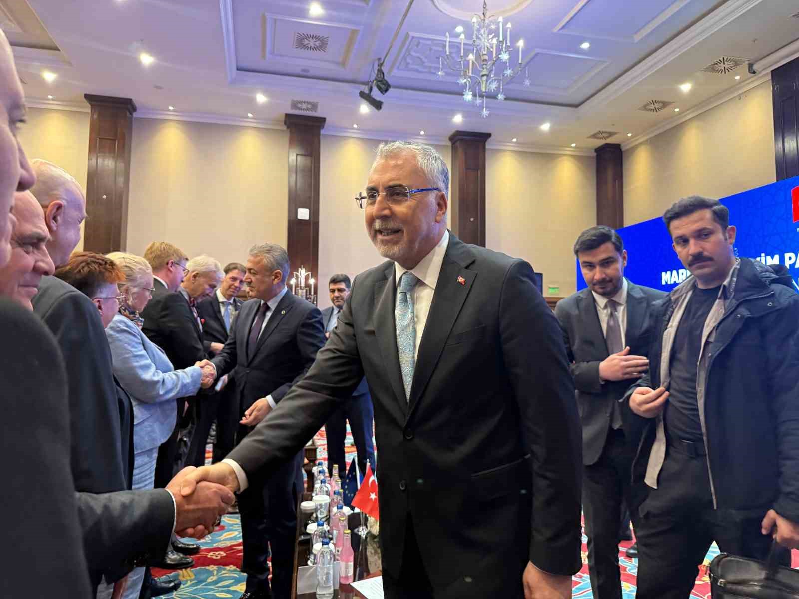 bakan isikhan 1 milyar euroluk finansmanla 75 ilde bin 200 proje uygulandi 2