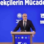 bakan-isikhan-15-temmuz-gecesi-sendikalarimizin-sergiledigi-tavir-da-demokrasi-tarihimiz-acisindan-son-derece-UBXNimww.jpg