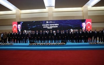 bakan isikhan dijitallesmeyi daha nitelikli islerin olusturulmasi icin buyuk bir firsat olarak gormeliyiz 1 Fk2bqrWT