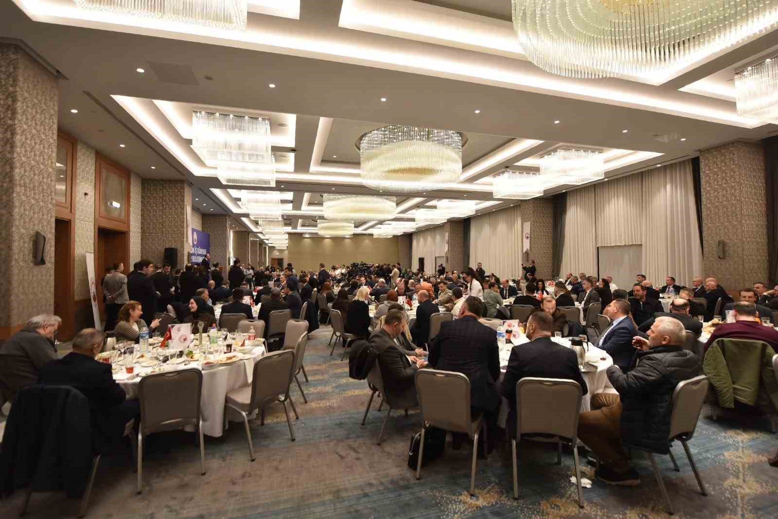 bakan isikhan etrafimizda yasanan savaslara ragmen istihdamda ve uretimde dev adimlar atmaya devam ediyoruz ybgPDJhY