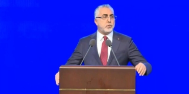 bakan-isikhan-guc-programi-calisma-ve-uretme-aliskanligini-genclerimize-kazandiracak-bir-program-olacaktir-WtMClzsb.jpg