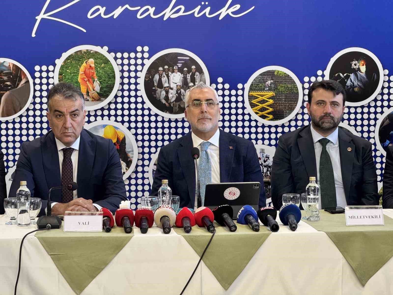 Bakan Işıkhan iş dünyasına müjdeyi Karabük’ten verdi: 51 milyar liralık destek açıklaması 4 bakan isikhan is dunyasina mujdeyi karabukten verdi 51 milyar liralik destek aciklamasi 0