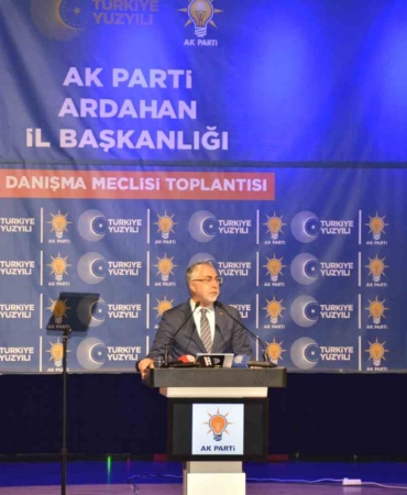 bakan-isikhan-kalkinma-yerelden-baslar-BG3gNsY6.jpg