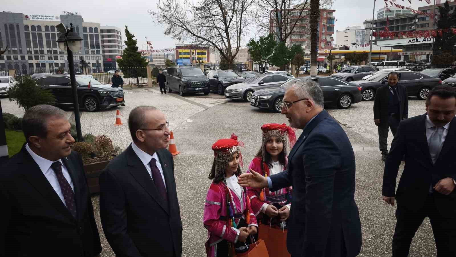 bakan isikhan sanliurfada 3 PIpfhRGk