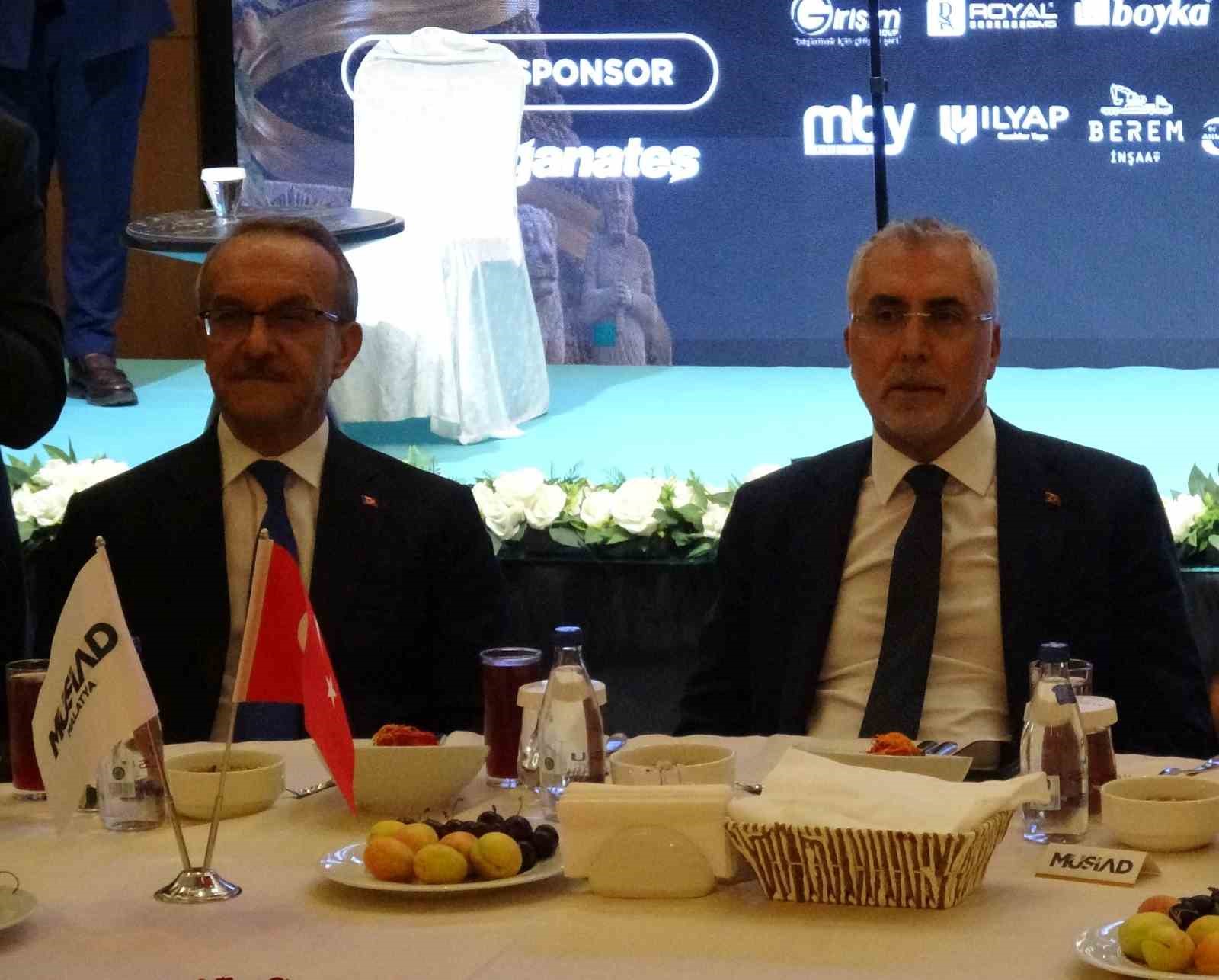 Bakan Işıkhan: "Son 23 çeyrektir istikrarlı büyümemizi sürdürüyoruz" 4 bakan isikhan son 23 ceyrektir istikrarli buyumemizi surduruyoruz 0 DHpBgqgY