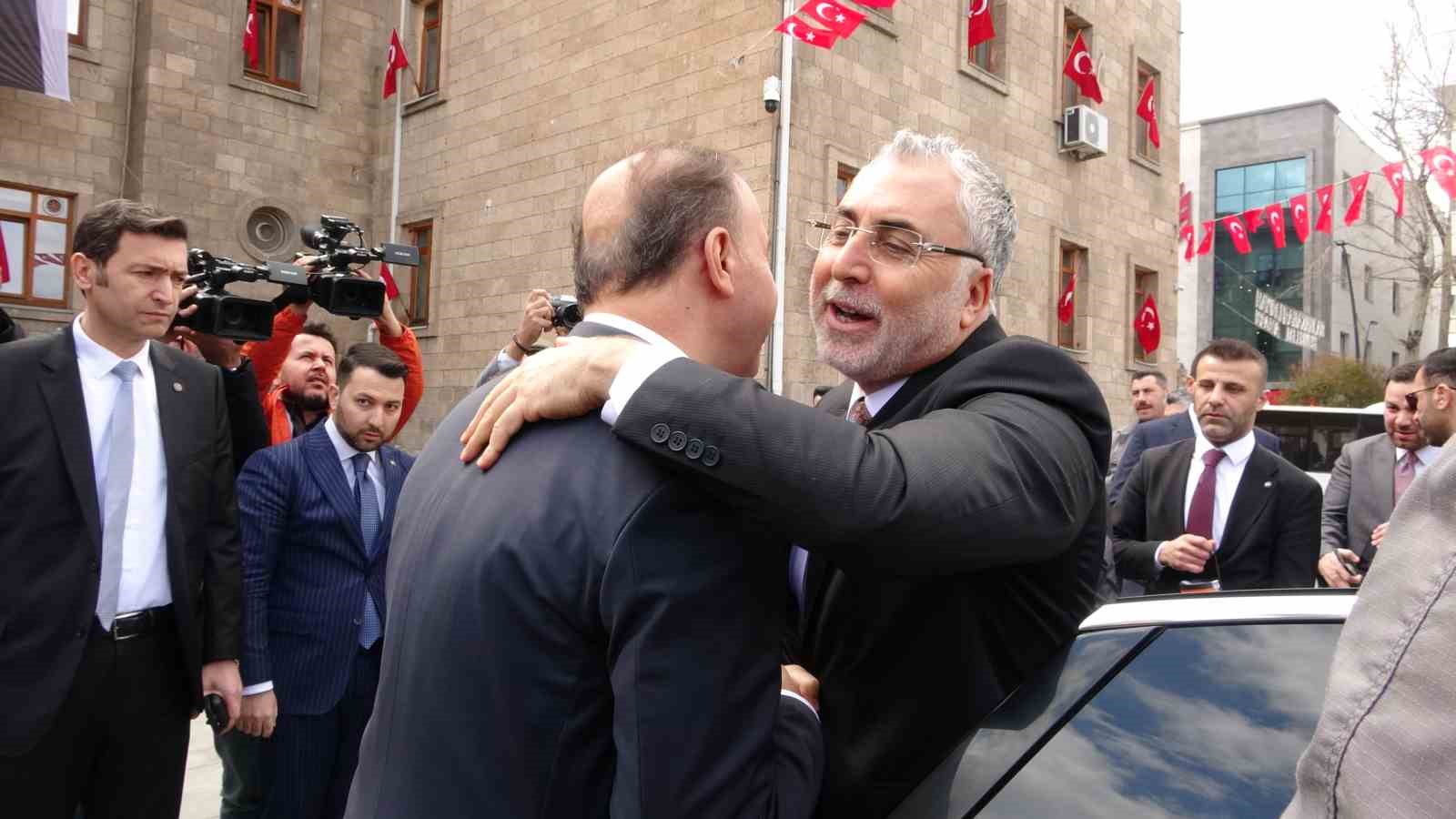 bakan isikhan turkiye 2026 yilinda kadin istihdamini en fazla artiran ulke oldu 0 XLrIwi8z