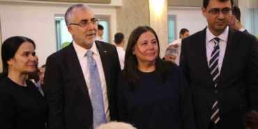 bakan-isikhan-turkiye-olarak-sulhun-ve-sag-duyunun-hakim-oldugu-bir-diplomasi-ortaminin-tesisi-XHGpdujd.jpg