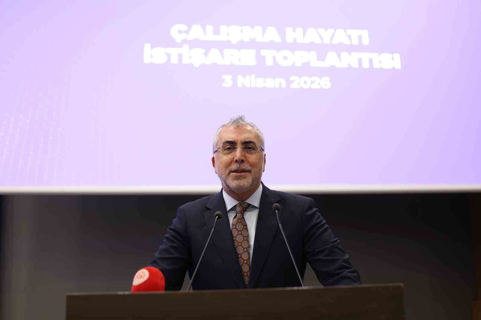 bakan isikhan turkiyenin potansiyelini sosyal diyalog istisare kulturu ve ortak akilla zirveye tasiyacagiz 0 i1YSpq7Q