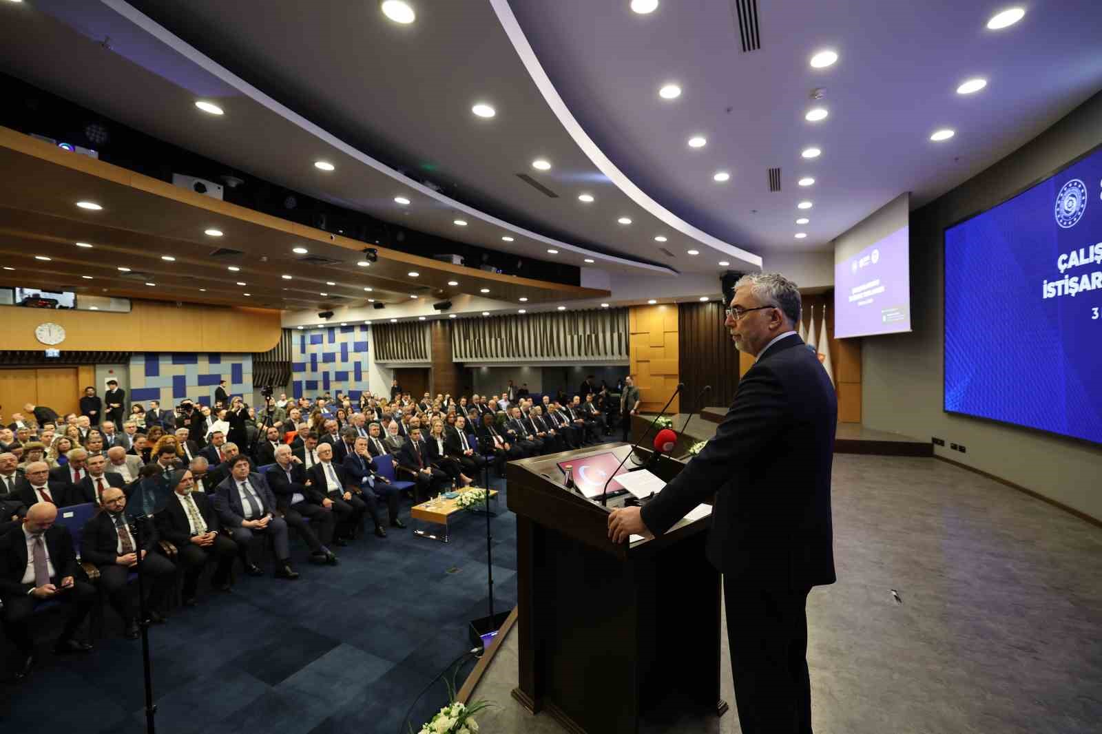bakan isikhan turkiyenin potansiyelini sosyal diyalog istisare kulturu ve ortak akilla zirveye tasiyacagiz 1