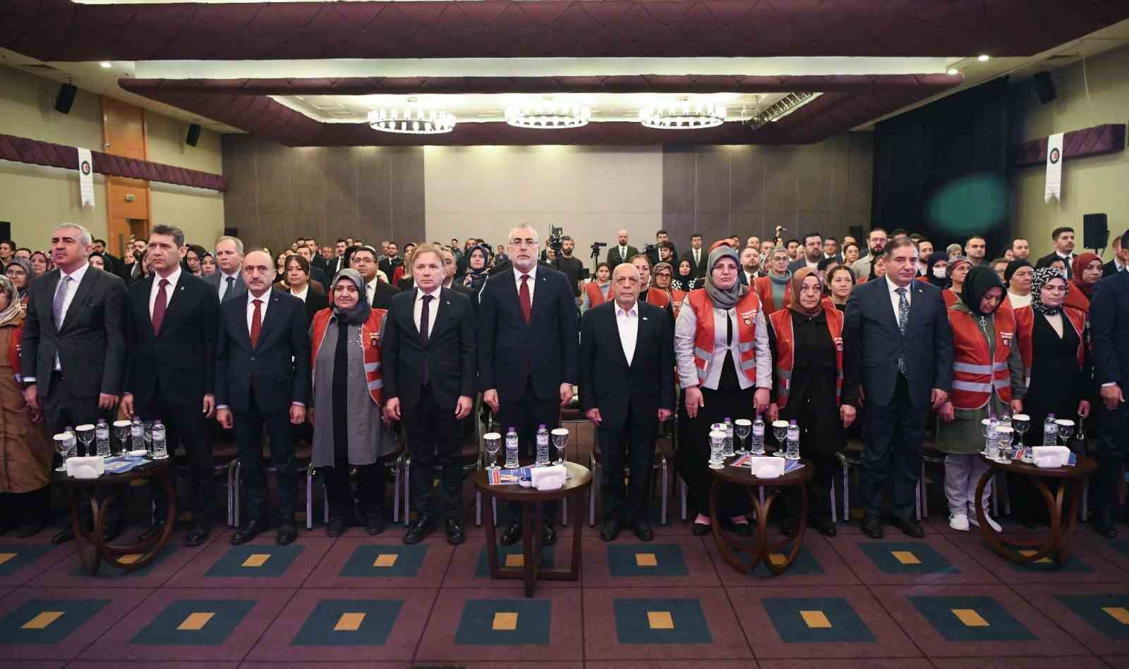 bakan isikhan ulkemizde ev hizmetlerinde calisanlar 4857 sayili is kanununun kapsami disinda tutulmustur 2 Nt7iaFQH