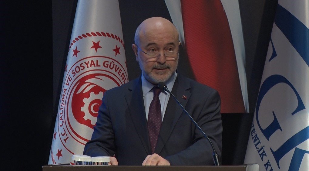 bakan isikhan universitelerimizin ve tusebin gss uygulamalarinin gelistirilmesine katki saglamasini amacliyoruz 2 zNT2TfCH