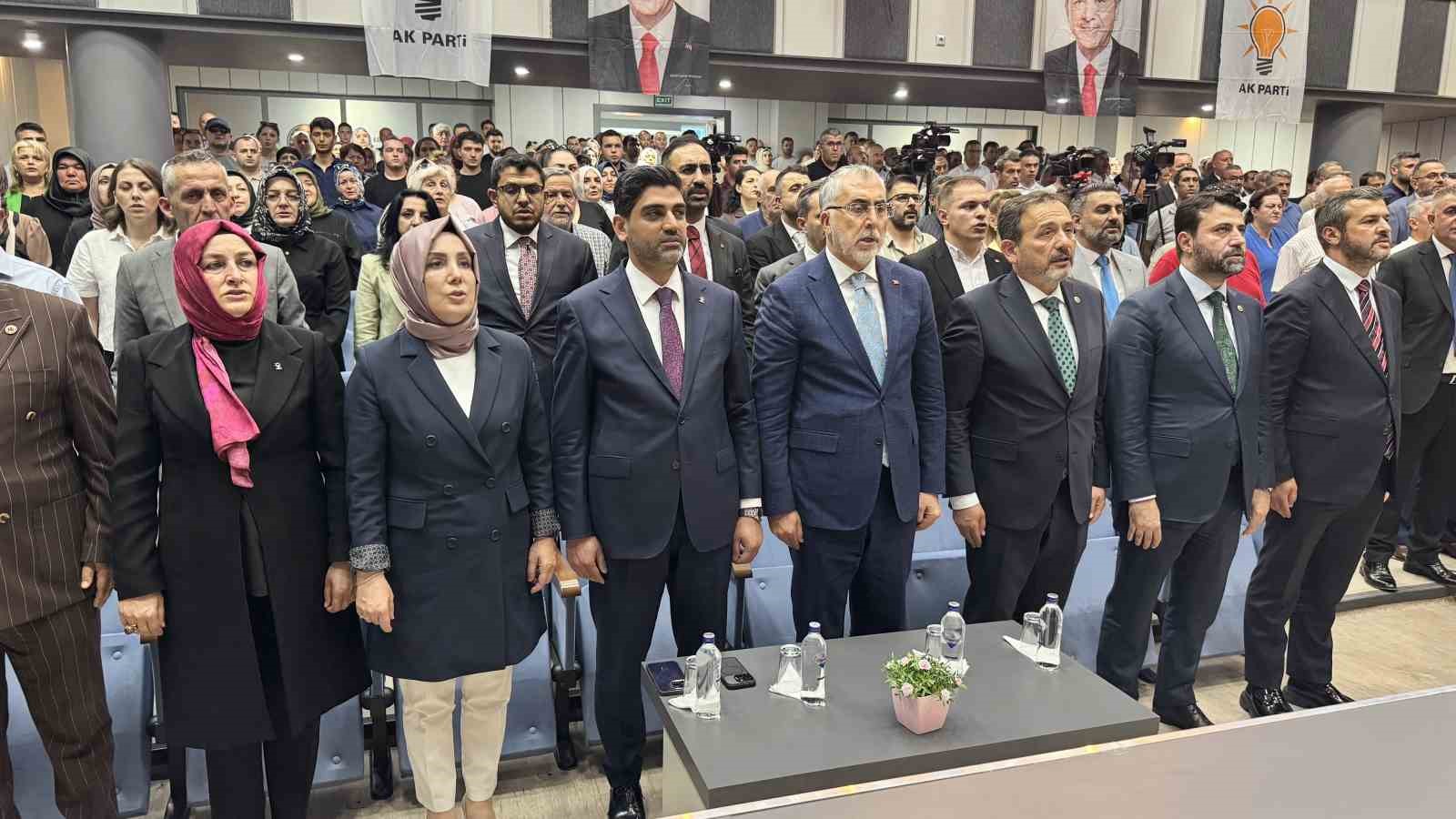 Bakan Işıkhan’dan Karabük’e 2 bin kişilik kontenjan müjdesi 5 bakan isikhandan karabuke 2 bin kisilik kontenjan mujdesi 1 m9nLi9j2