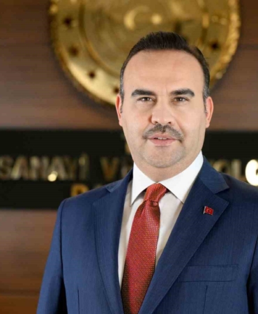 bakan-kacir-191-osbde-217-milyon-metrekarelik-bin-927-yatirim-yeri-icin-5-bin-Gi1C3FHy.jpg