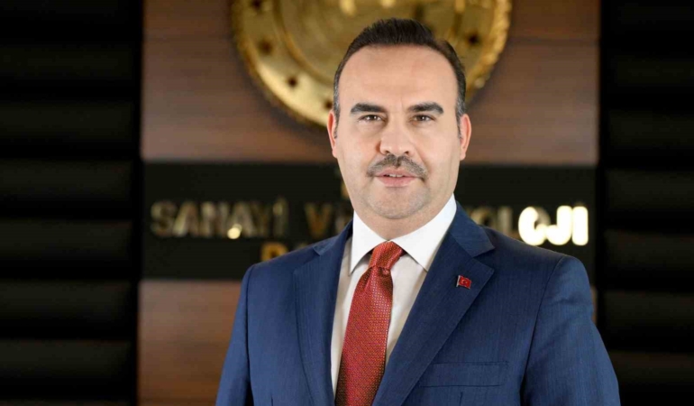 bakan-kacir-191-osbde-217-milyon-metrekarelik-bin-927-yatirim-yeri-icin-5-bin-Gi1C3FHy.jpg