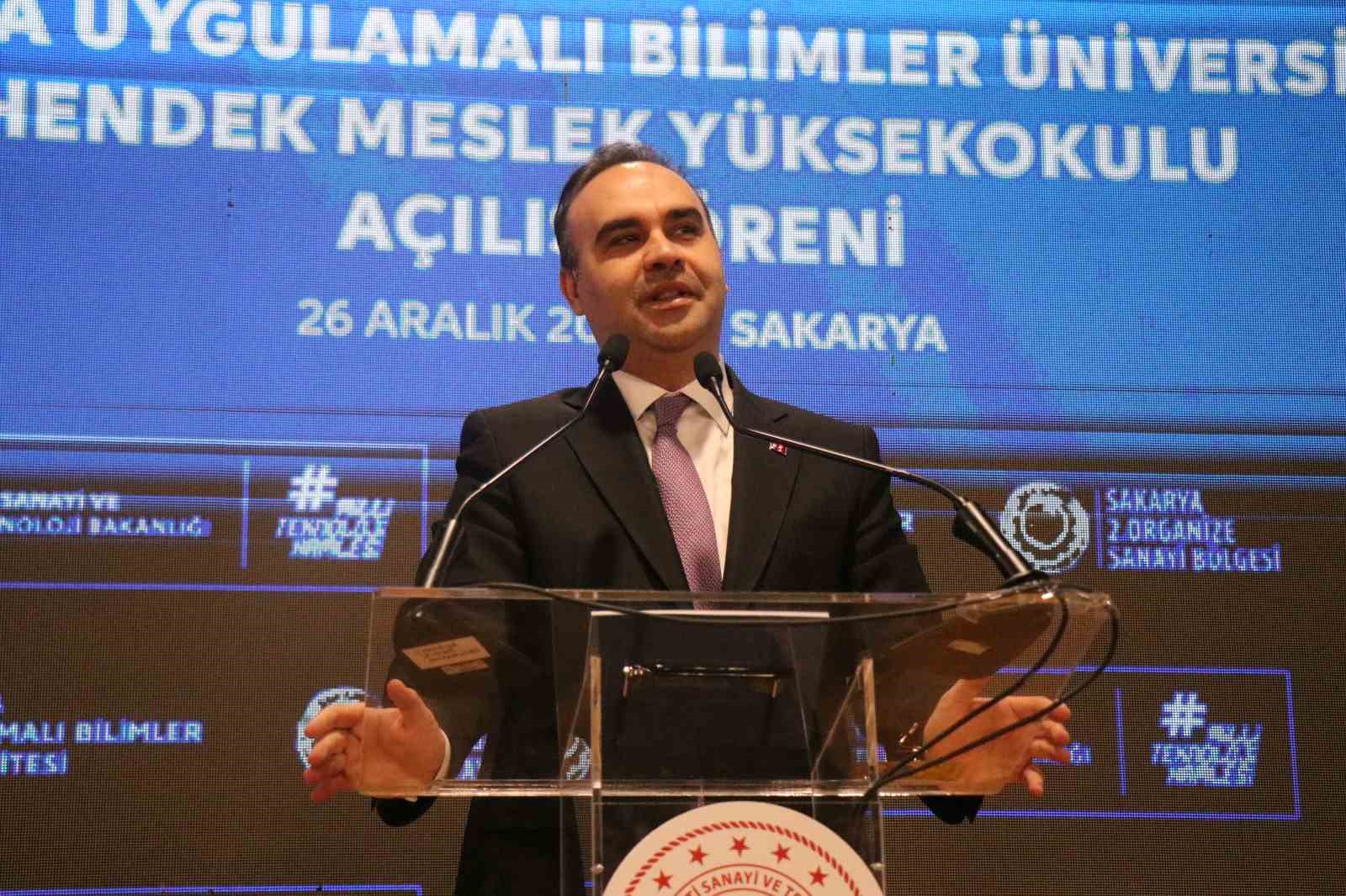 bakan kacir askeri insansiz hava araci uretiminde dunya lideri olduk 0 hs7ZRQA6