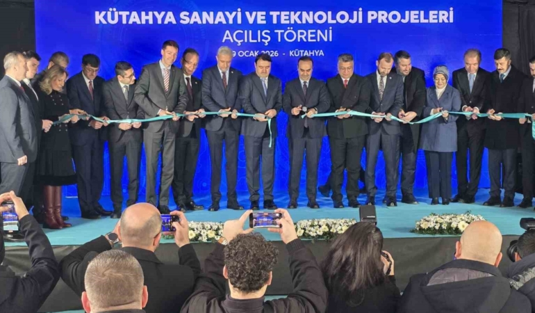 bakan-kacir-kutahyayi-teknoloji-ve-inovasyonda-lider-sehirlerden-biri-haline-getirecegiz-GxmMBZI9.jpg