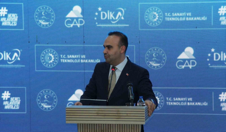 bakan-kacir-sirnakta-341-milyon-liralik-11-yeni-projeyi-hayata-geciriyoruz-TiAAcz7v.jpg