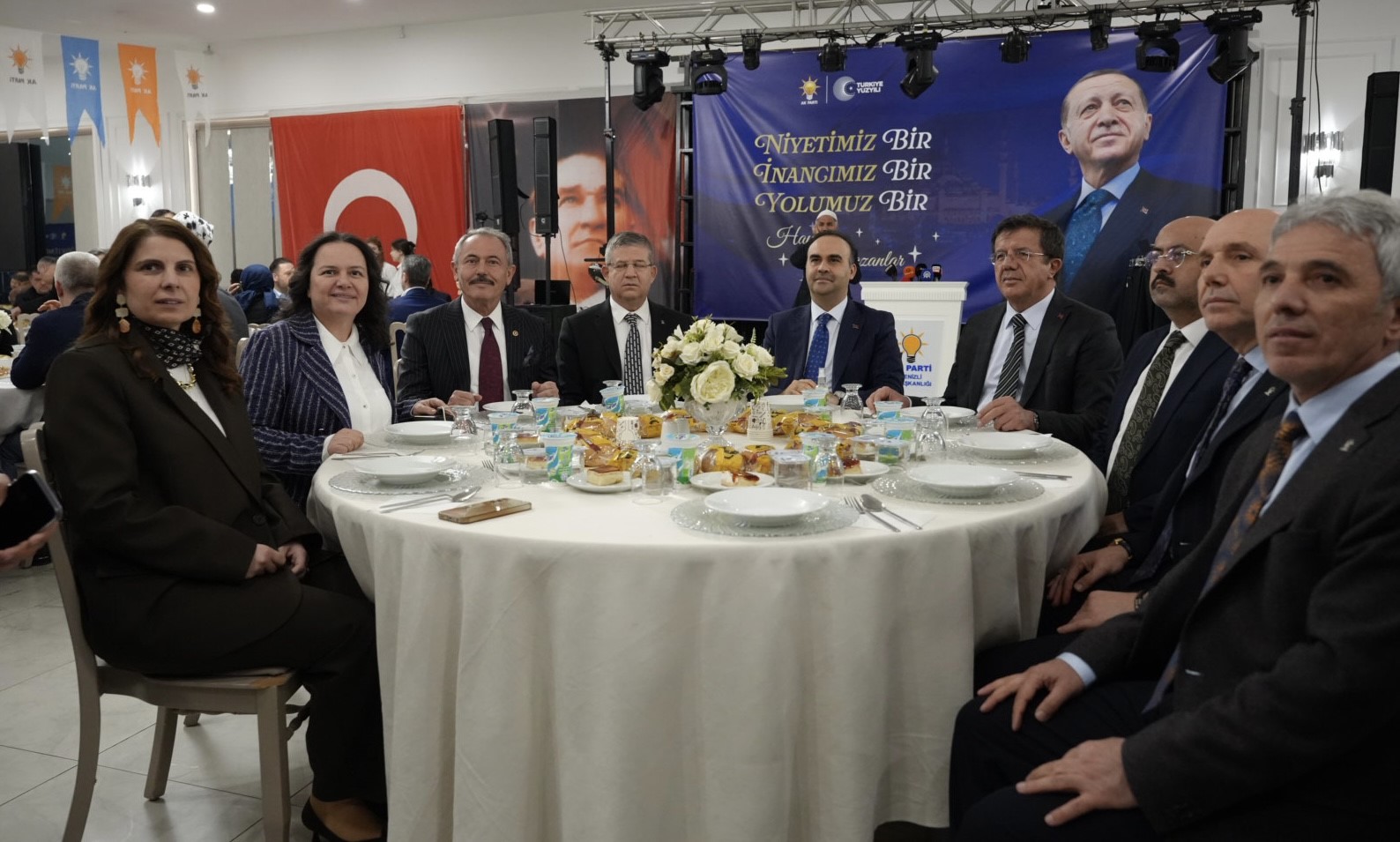 bakan kacir turk milleti muhrunu gokyuzune vurdu 2 5gM2G5JI