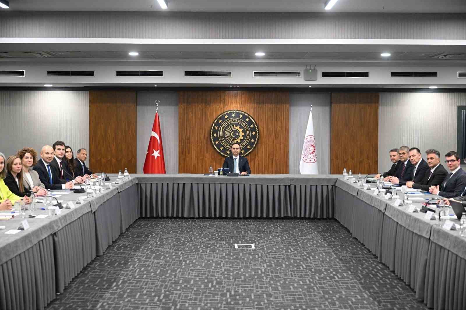 Bakan Kacır: "Türkiye olarak uluslararası ortaklıklarımızı güçlendirmeye devam ediyor; kurulan her iş birliğini önemli bir adım olarak görüyoruz" 6 bakan kacir turkiye olarak uluslararasi ortakliklarimizi guclendirmeye devam ediyor kurulan her is birligini onemli waNIQLV9