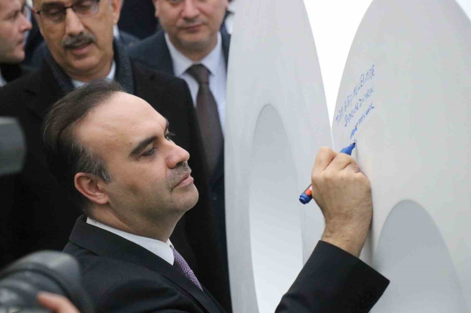 Bakan Kacır: "Türkiye teknoloji girişimciliğinde Avrupa’nın parlayan yıldızı olarak tarif ediliyor" 6 bakan kacir turkiye teknoloji girisimciliginde avrupanin parlayan yildizi olarak tarif ediliyor 2 QVClPNGK