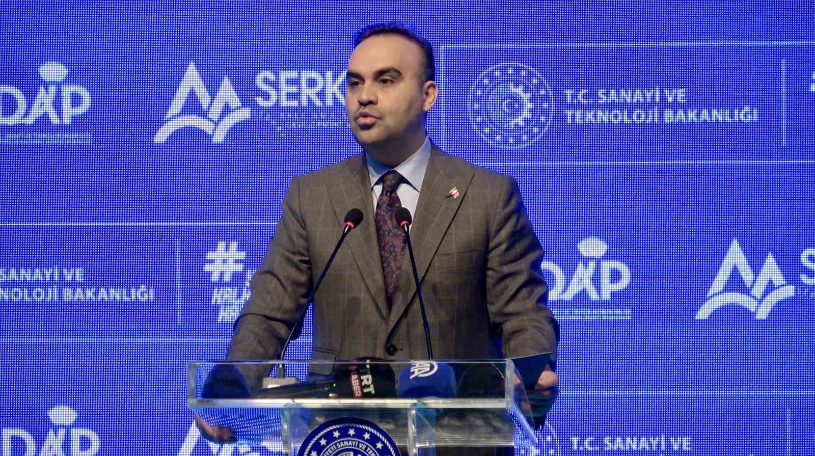 bakan kacir turkiye yuzyilini kararlilikla insa ediyoruz 1 uCgSabAD