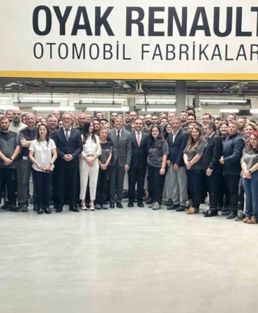 bakan-kacir-turkiyeye-yatirim-yapan-kazaniyor-2Ebk9cw2.jpg