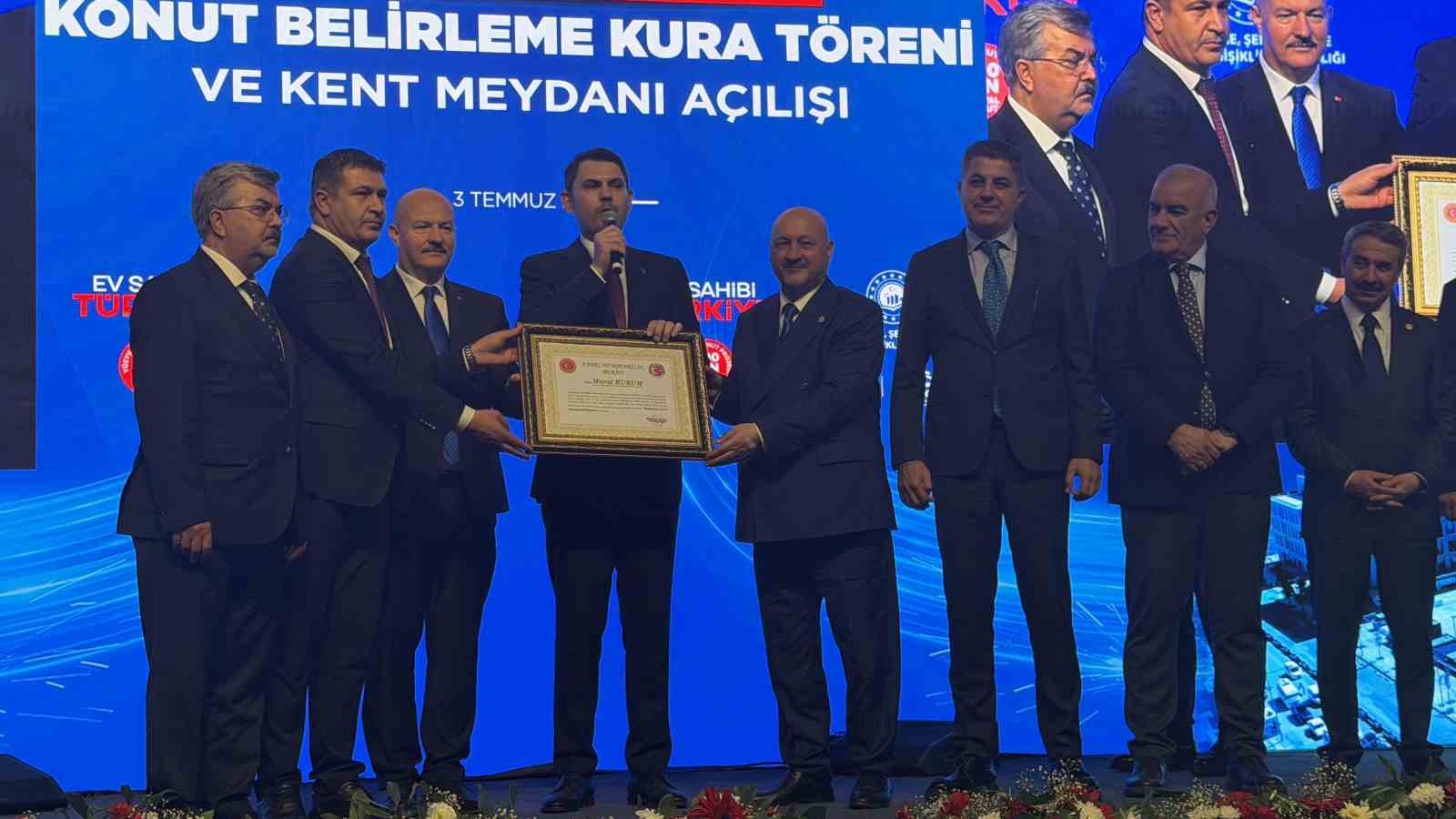 bakan kurum adiyaman yikildigi yerden dogruldu 0 Sp65bry3